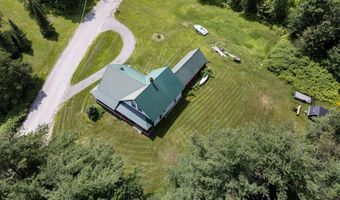 8 Cross St, Andover, ME 04216