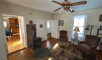 41 Grove St, Belfast, ME 04915