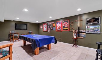 1431 Dietrich Oaks Dr, Ballwin, MO 63021