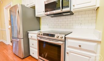 211 Stonecrest Ct, Athens, GA 30605