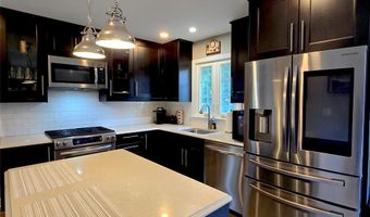 202 Pleasant Ave, Bergenfield, NJ 07621