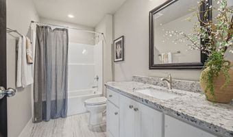 5749 N SEQUOIA Dr, Appleton, WI 54913