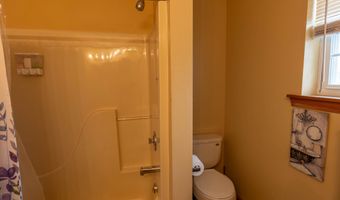 107 Birchwood Rd, Blakeslee, PA 18610