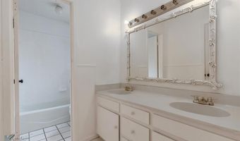 2138 Brook Hollow Dr, Abilene, TX 79605