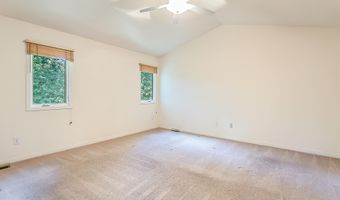 128 Ponds View Dr, Ann Arbor, MI 48103