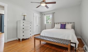 1917 Bentley Pl, Charlotte, NC 28205
