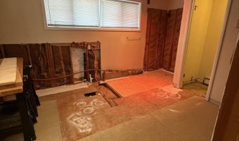 6 2nd St, Barnegat, NJ 08005