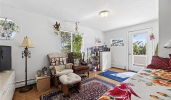 16 Courtway St, Narragansett, RI 02882