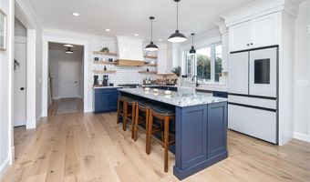 41 Wintergreen Way, Glocester, RI 02814