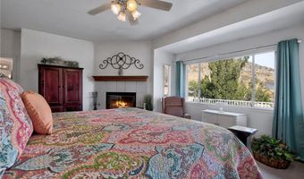 18032 Ohna Rd, Apple Valley, CA 92307