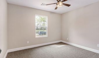 215 W Cofield St, Aurora, MO 65605