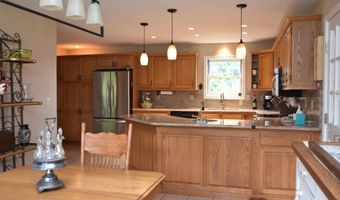 9 Strawberry Ln, Barre, VT 05641