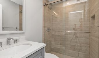 109 Greenway, Albertson, NY 11507