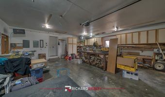 215 44th St N, Cody, WY 82414