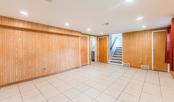 7 N Lincoln Ave, Addison, IL 60101