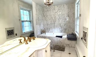 9 Birch Hill Rd, Albany, NY 12211