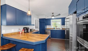 23 Springwood Dr, Asheville, NC 28805