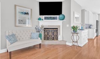 7 Daisy Ln, Coventry, RI 02816