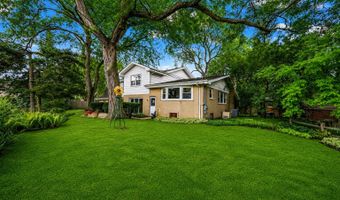 2110 E Eastman Ct, Arlington Heights, IL 60004