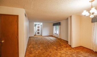 931 E Oak St, Algona, IA 50511