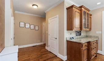 205 Graylyn Dr, Anderson, SC 29621