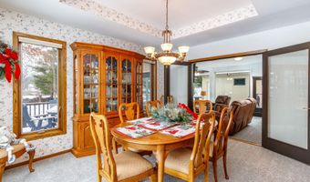 5407 Valley Rd, Ames, IA 50014