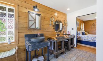 631 W N 10th St, Baxter Springs, KS 66713