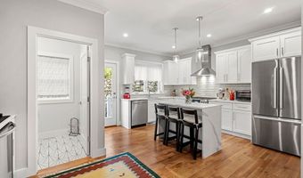 18 Breck Ave 18, Boston, MA 02135