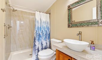 298 Wolf Xing, Bakersville, NC 28705