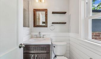 8109 BAINBRIDGE Rd, Alexandria, VA 22308