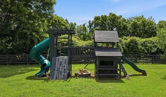 11005 Park Rd, Anchorage, KY 40223