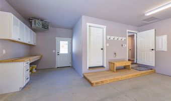 624 Kirchey Creek Dr, Alberton, MT 59820