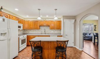 933 Amesbury Ct, Indianapolis, IN 46217