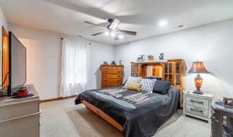 306 Riverview Dr, Albion, IN 46701