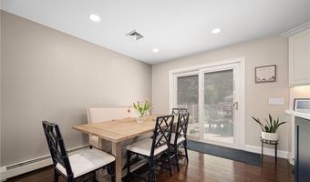 7 Robins Way, North Providence, RI 02904