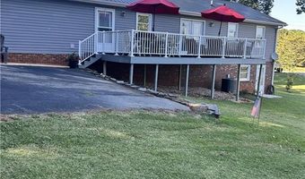 2474 Woodridge Dr, Asheboro, NC 27205