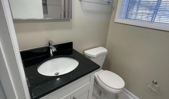 510 S FILLMORE St 1, Arlington, VA 22204
