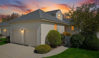 9 Pebble Beach Dr, Bedford, NH 03110