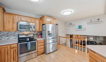 308 11th Ave NW, Altoona, IA 50009