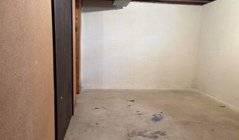 18546 140th St, Akron, IA 51001