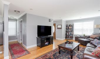 52 Bedlow Ave, Newport, RI 02840