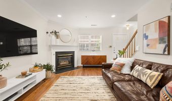 3034 S GLEBE Rd, Arlington, VA 22206