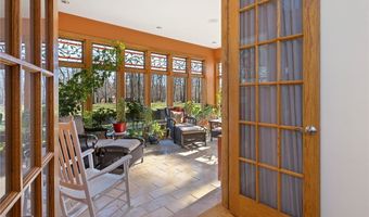 1653 Chapel Ridge Ln, Adams Twp., PA 16046