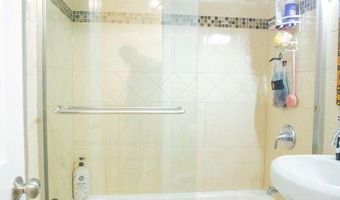 3913 Q St SE, Washington, DC 20020