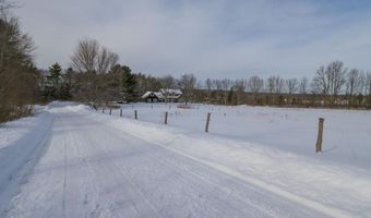 137 China Rd, Albion, ME 04910