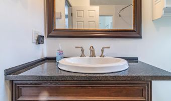 95 Yankee Ave, Bangor, ME 04401