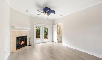 66 W 14TH St, Atlantic Beach, FL 32233