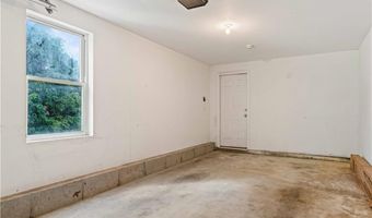 24 Smith St, Lincoln, RI 02865