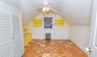 105 Fordson Ave, Cranston, RI 02910