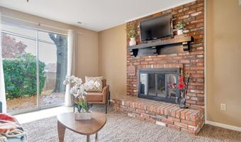 9343 Mackenzie Circle Dr, Affton, MO 63123